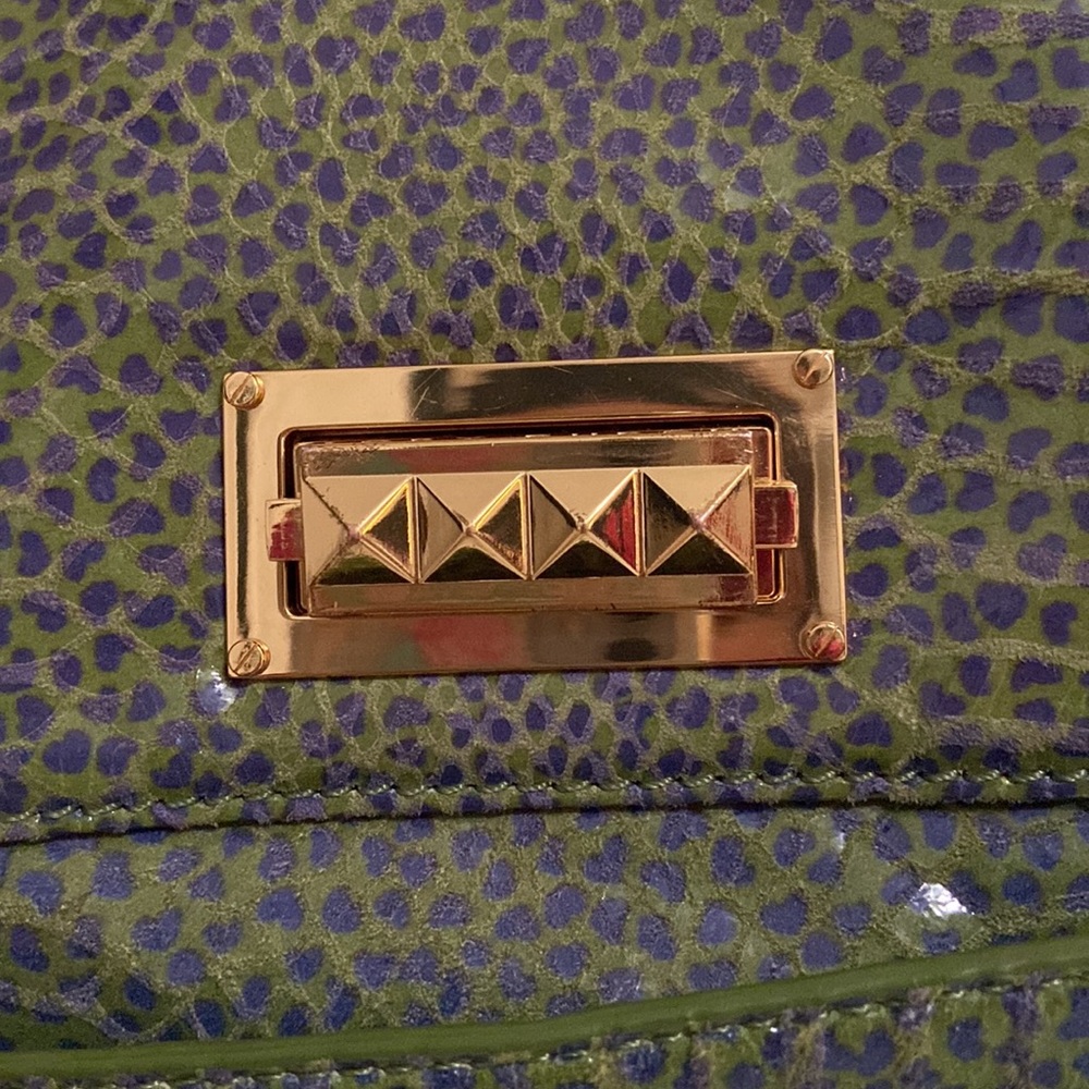 Chic Handbag - image 4